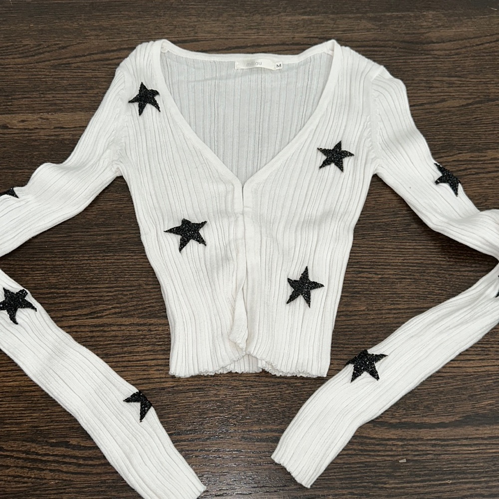 Millau White Long-Sleeve with Black Stars